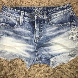 Buckle shorts